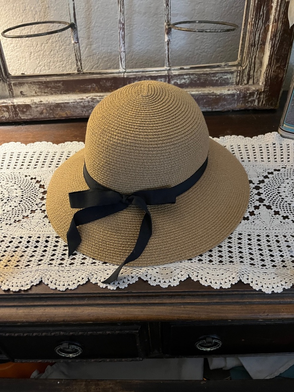 Furtalk Woman’s Straw-Texture Hat - Tan